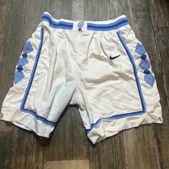 North Carolina UNC Tar Heels Nike Vintage Authentic Retro 90s Shorts - Men's 36 - Picture 1 of 6